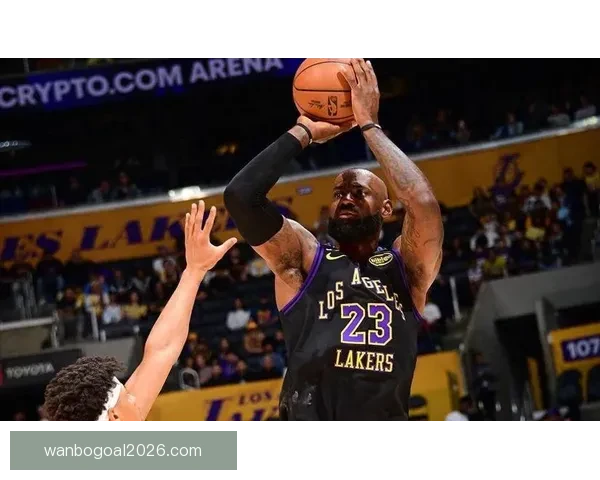 湖人以22胜6负成绩稳居前列 老詹称关键时刻冷静无压力